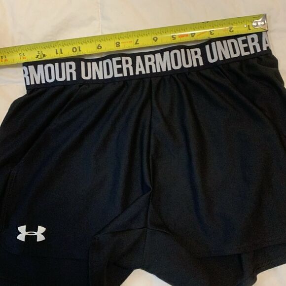 UNDERARMOUR, running shorts, small, with pockets - Picture 8 of 11